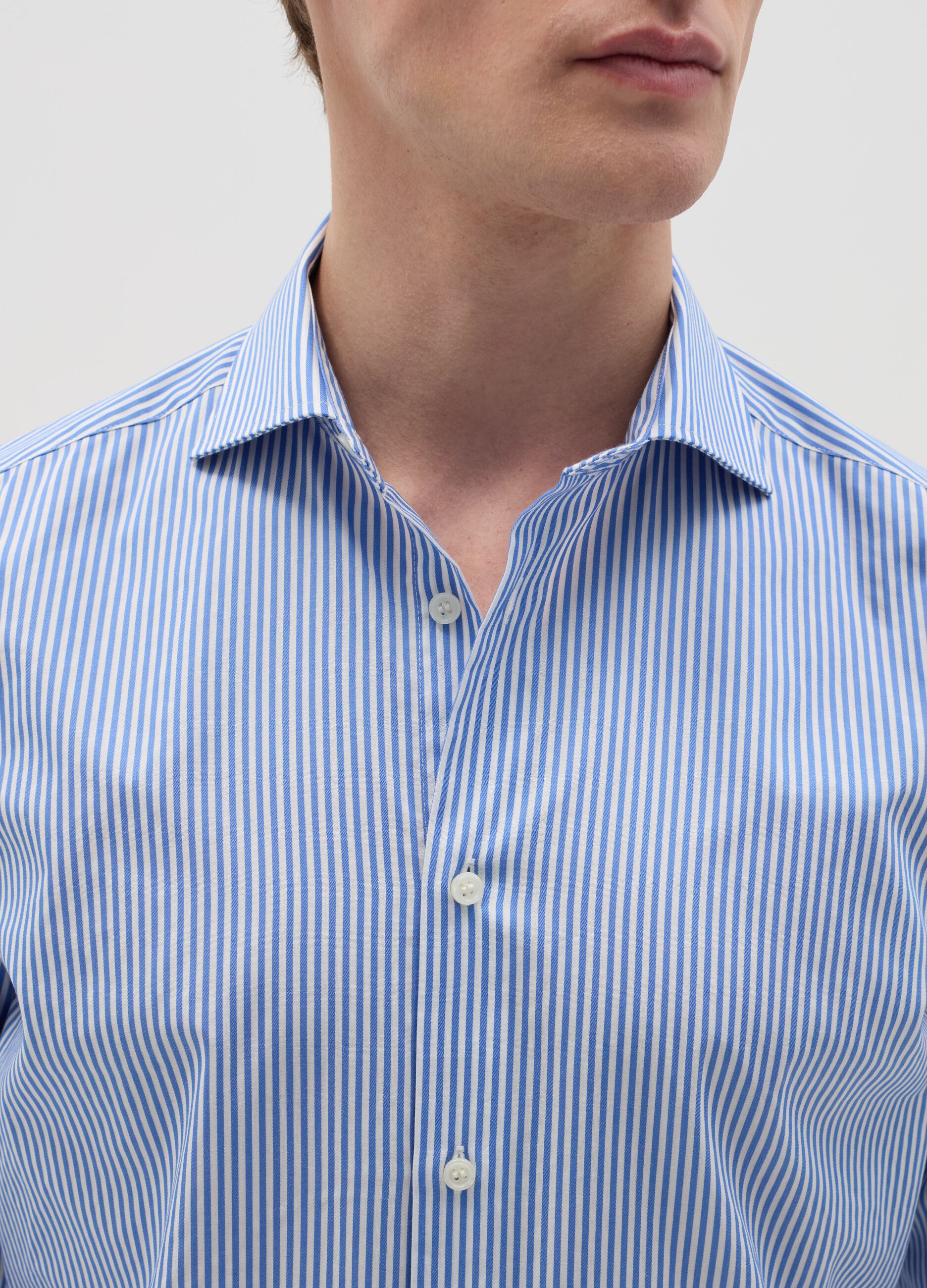 Camicia slim fit easy iron a righe bianche e blu