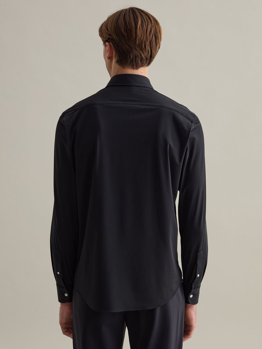 Contemporary easy-iron shirt in technical fabric_2
