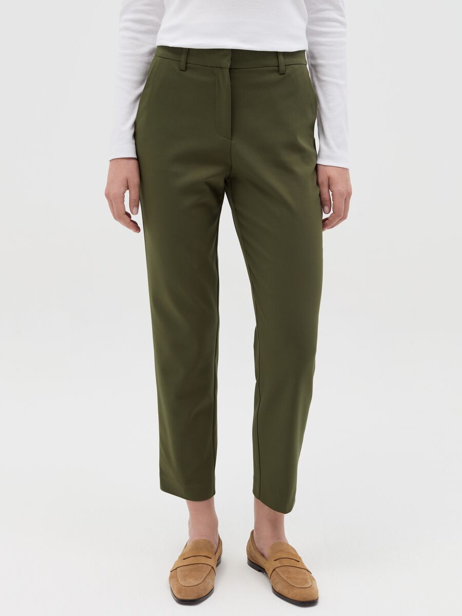 Chino trousers with pockets_1