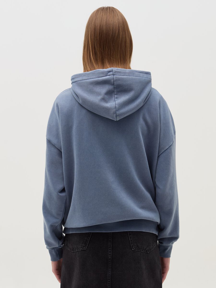Sweatshirt with hood and Stitch print_2