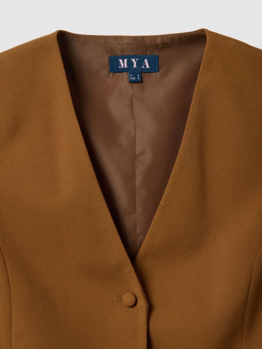 Gilet marrone regular fit con bottoni_5