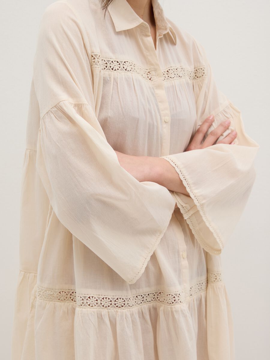 Short beach cover-up with embroidery in pure cotton_2