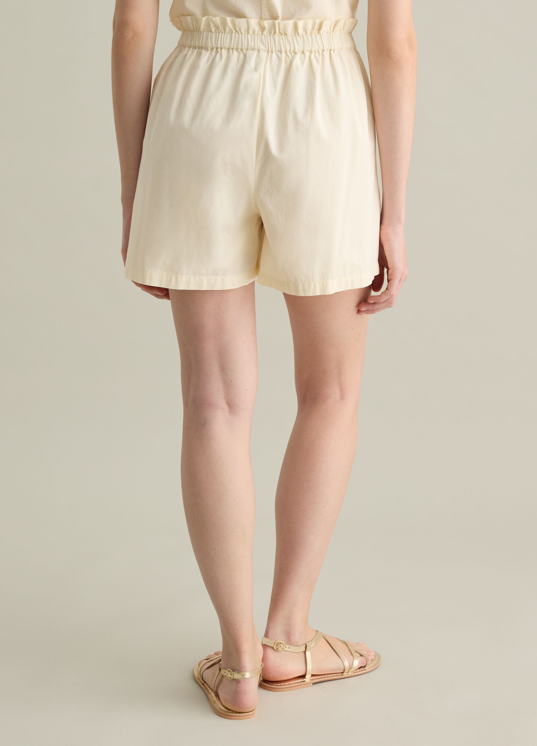 Bermuda shorts with floral embroidery in cotton