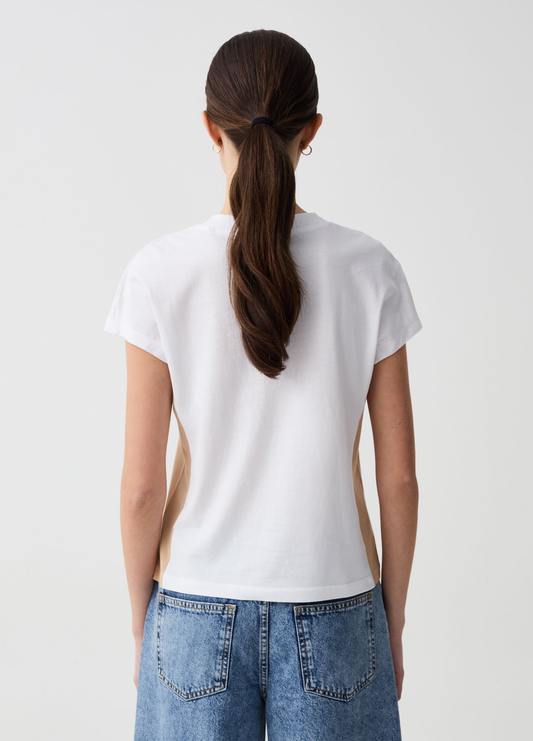 Essential T-shirt with contrasting bands