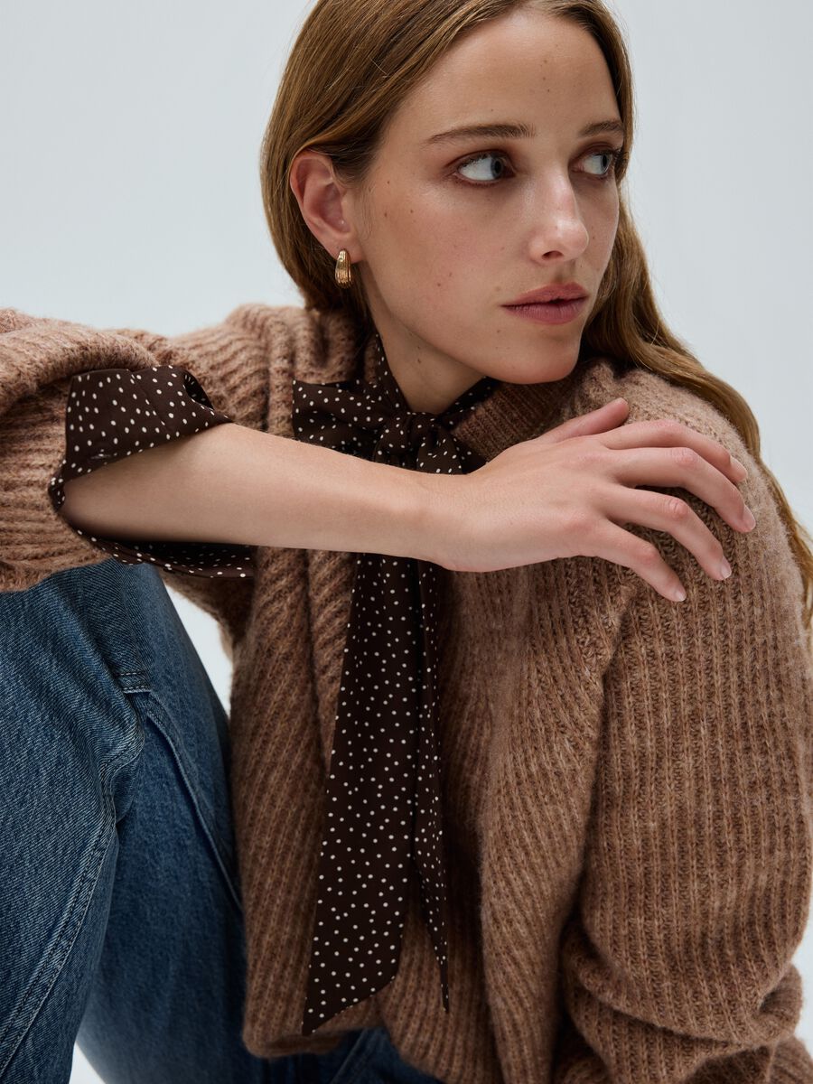 Brown regular fit sweater_0