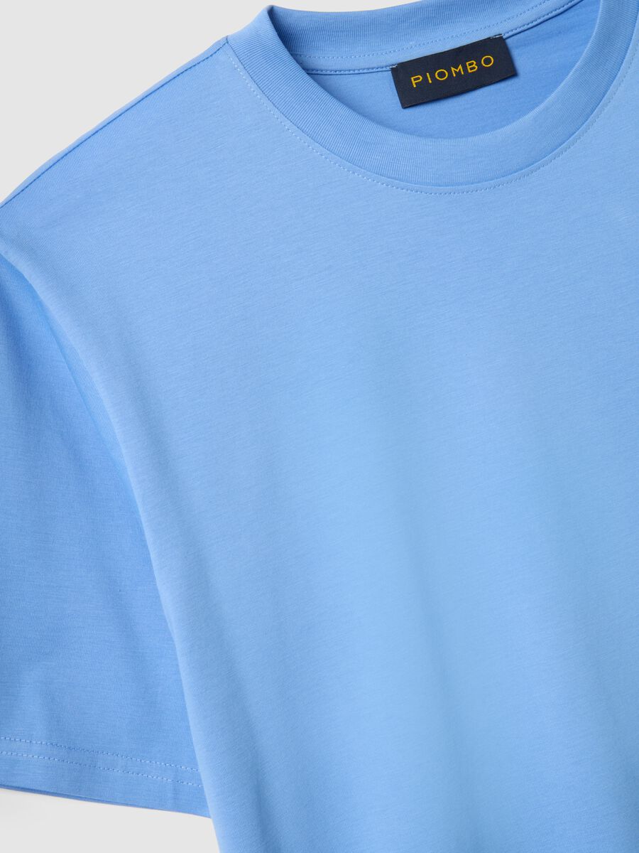 T-shirt girocollo in puro cotone azzurra relaxed fit_5