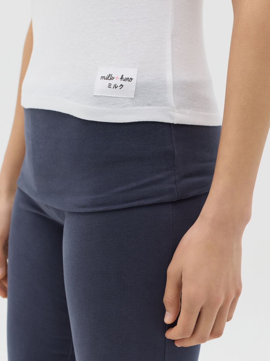 White T-shirt with blue raglan sleeves_2