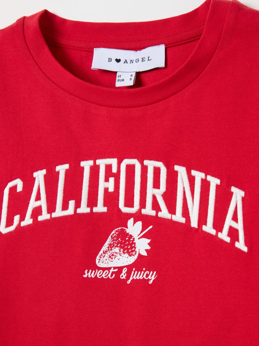 Red cropped tank top with embroidery_5