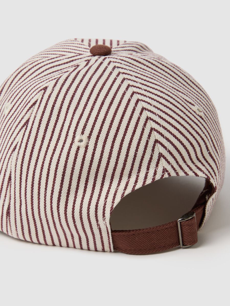 Multicolour striped cotton blend cap with adjustable visor_1