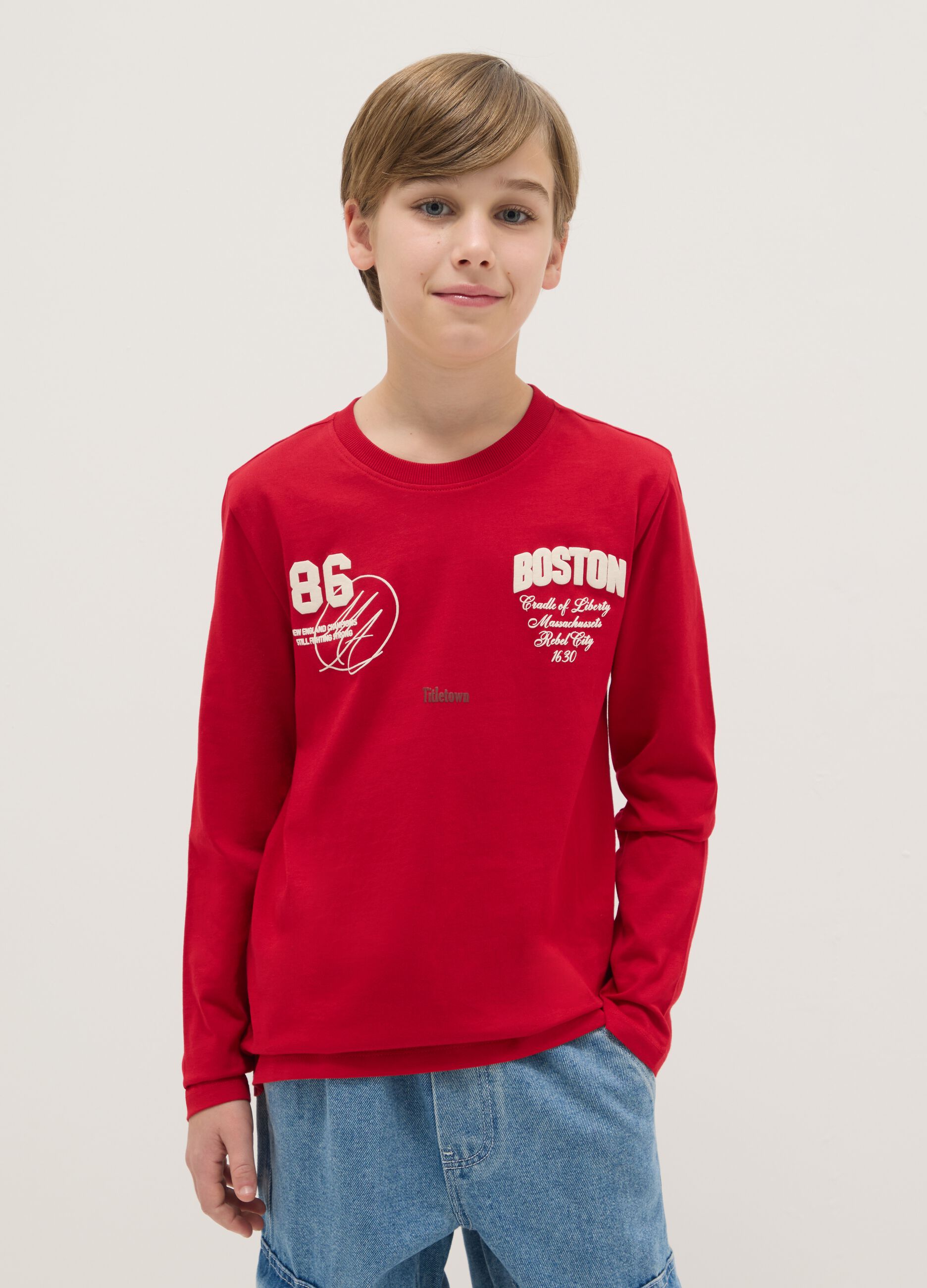 T-shirt in puro cotone rossa regular fit per ragazzi