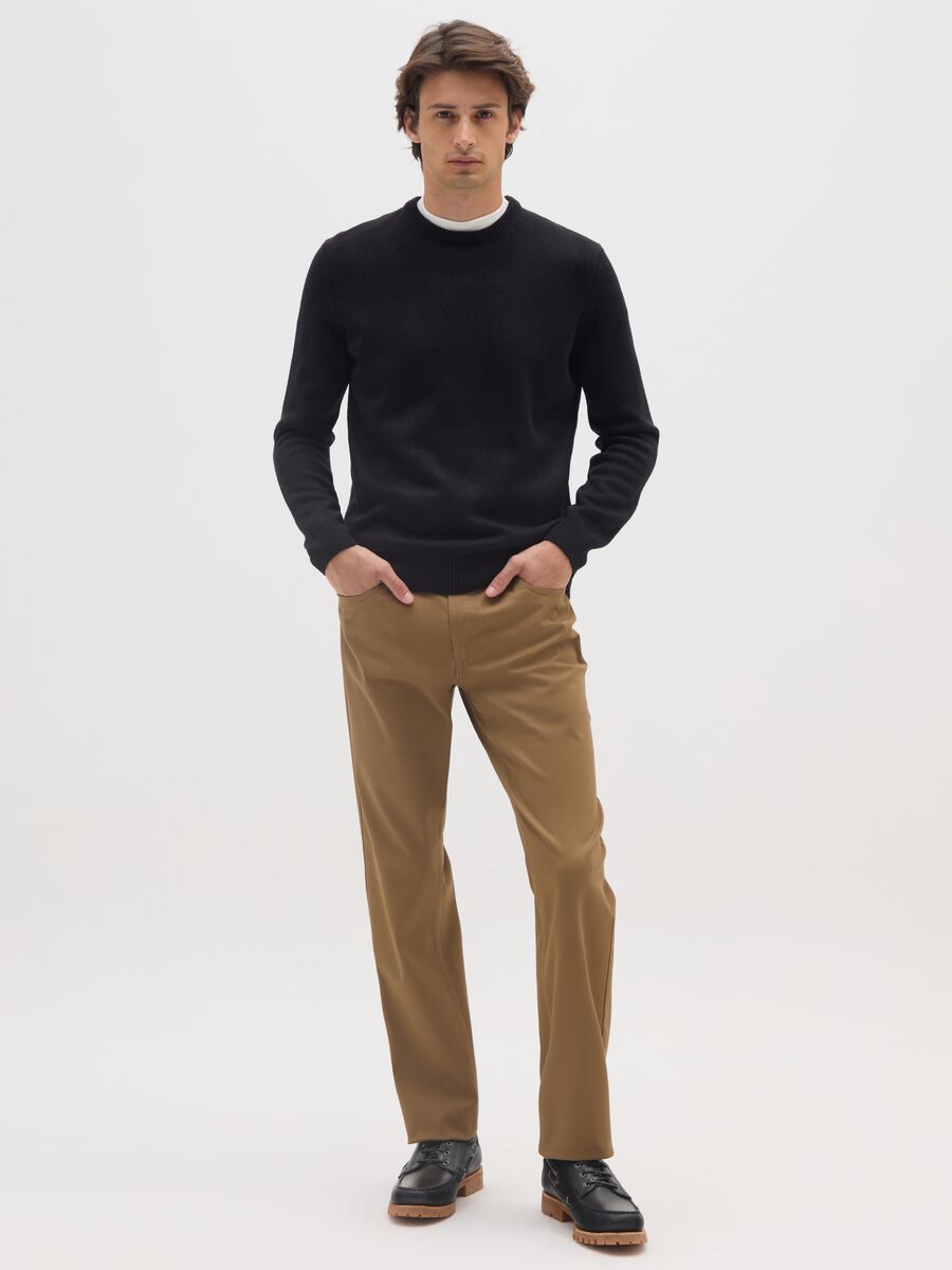 Pantaloni marroni con cinque tasche_0
