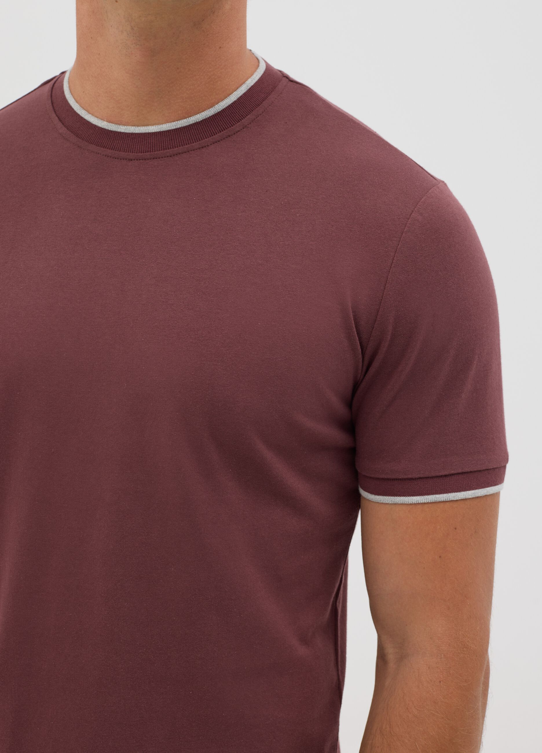 T-shirt marrone fitted in cotone