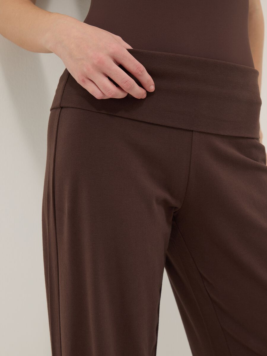 Wide leg stretchy cotton brown jogger trousers_3