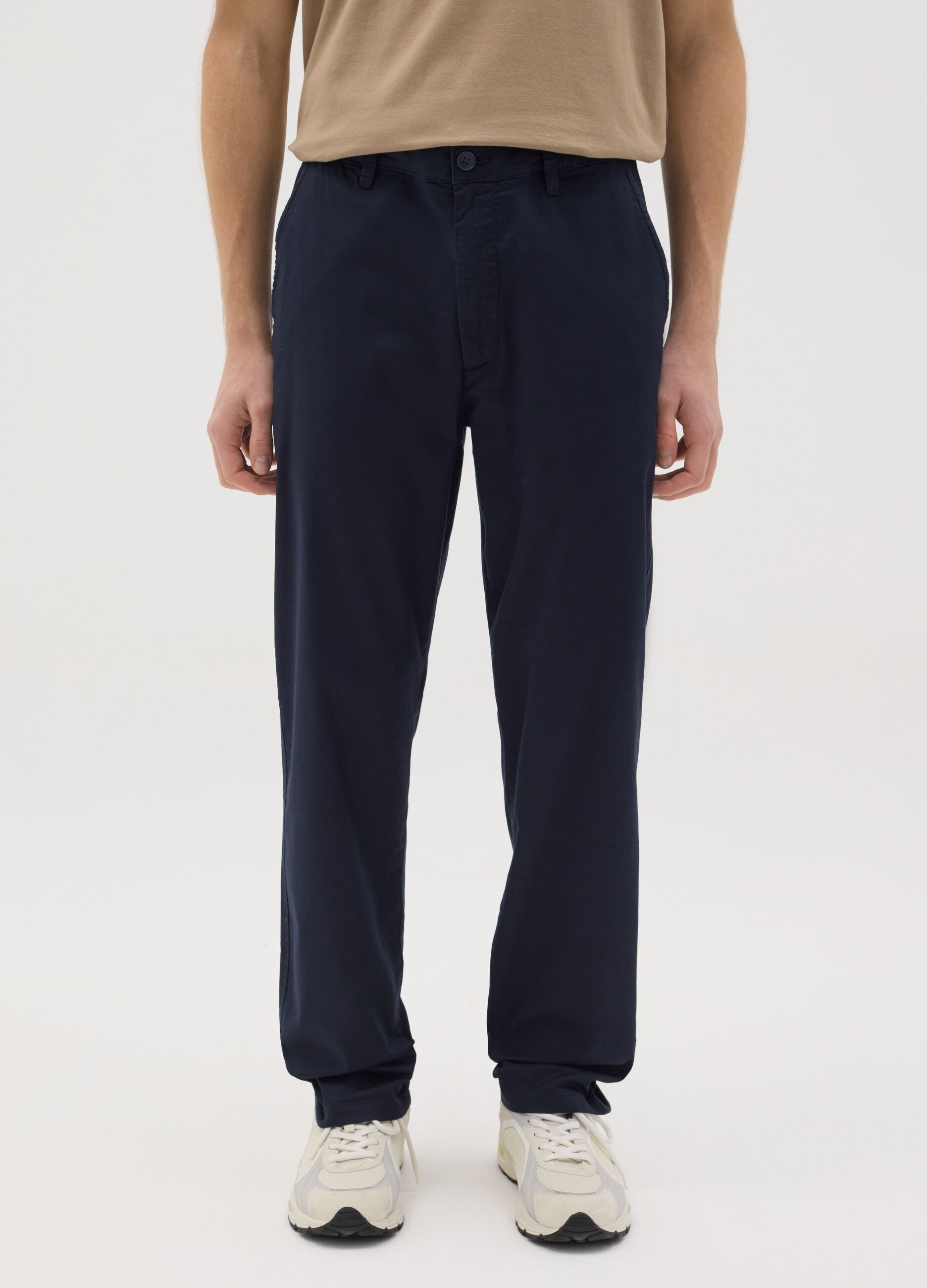 Blue relaxed-fit trousers in linen and viscose