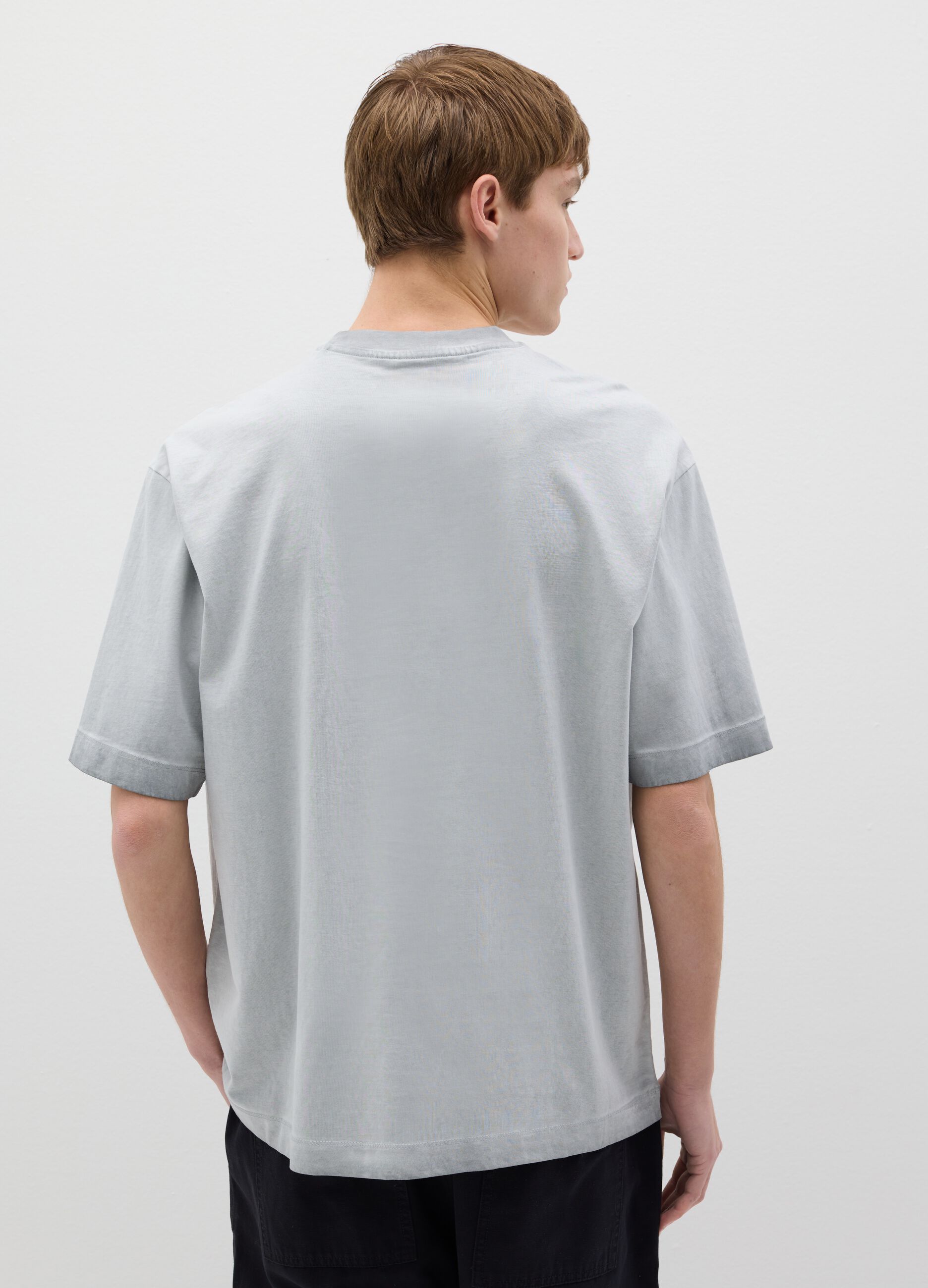 Acid wash cotton T-shirt with "NO WHERE" patch