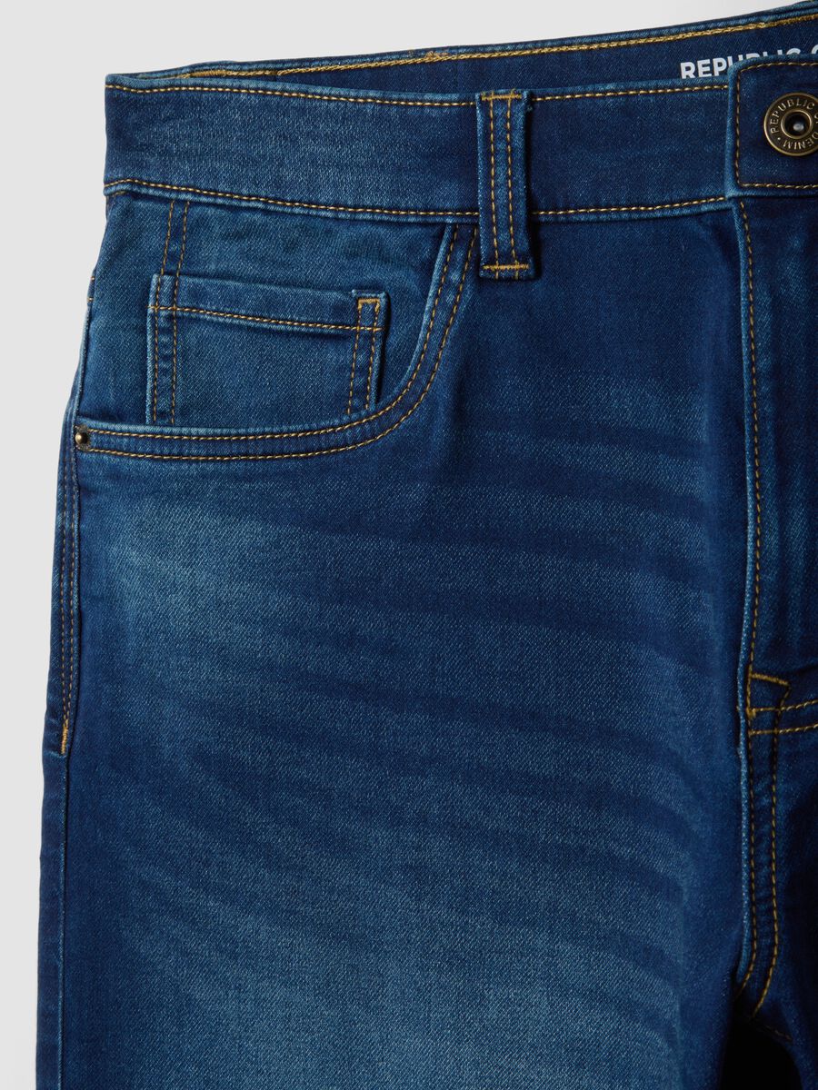 Blue denim shorts in stretch cotton blend, regular fit_1