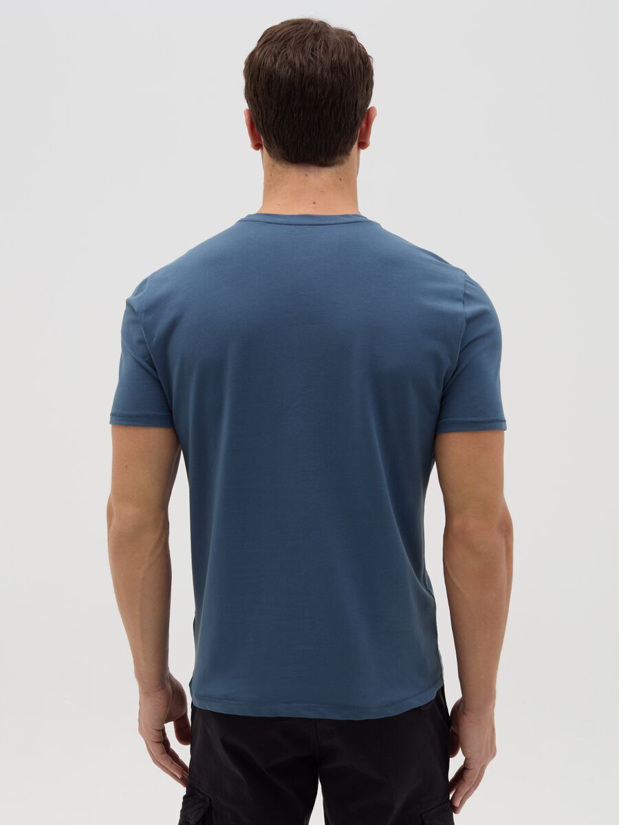 Slim-fit T-shirt in organic cotton_2
