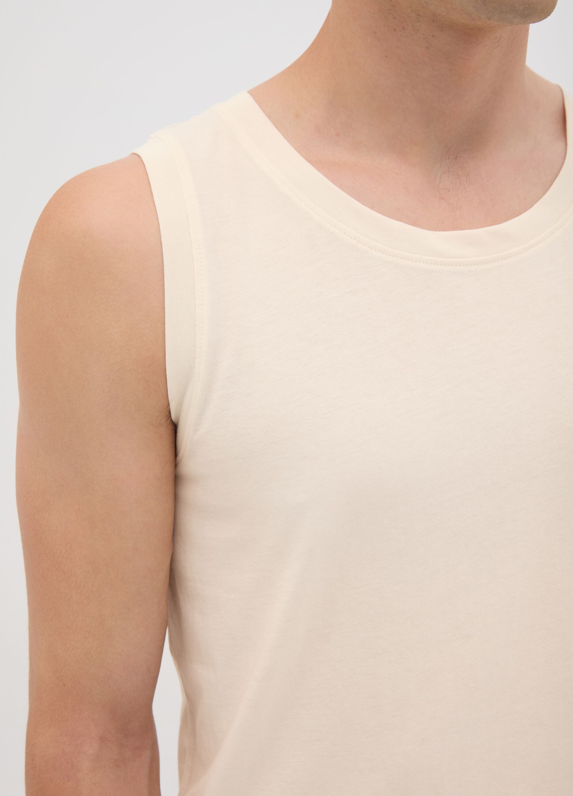 Canotta basic da uomo in puro cotone beige regular fit