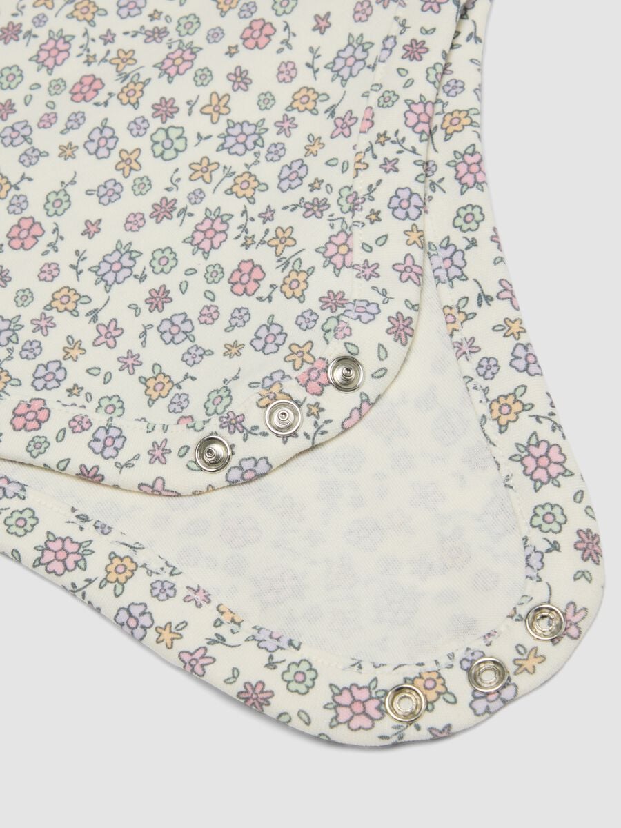 Bipack di body multicolor in cotone organico a maniche corte_2