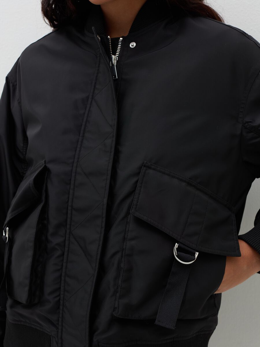 Oversized bomber jacket with pockets_3