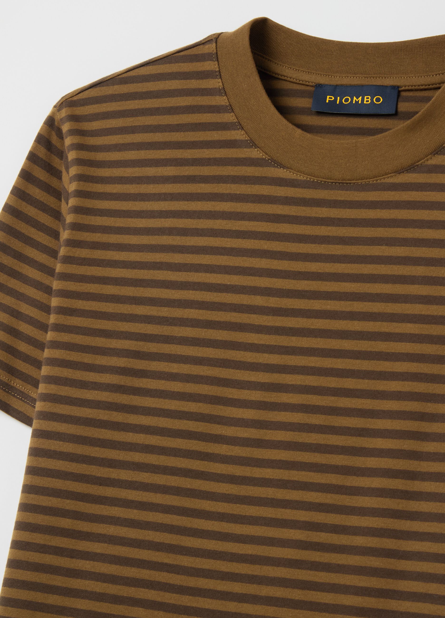 Striped T-shirt with round neck