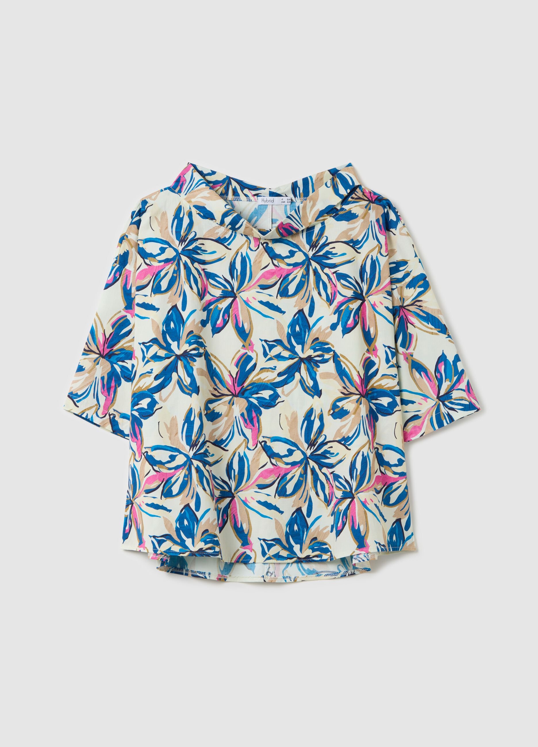 White blouse with boat neck and flowers print