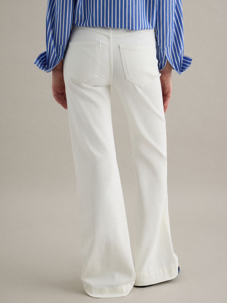 White bootcut jeans in stretch cotton_2