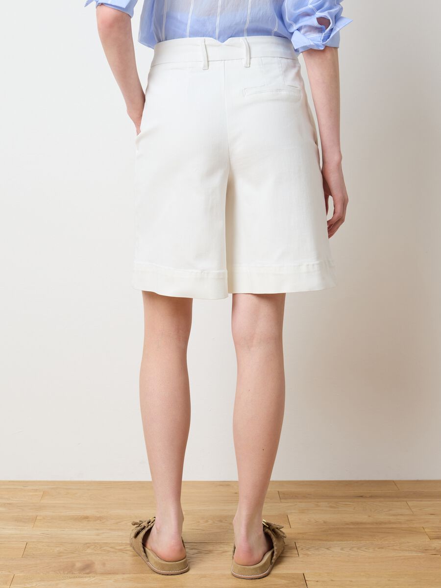 Women's white denim wide leg shorts_3