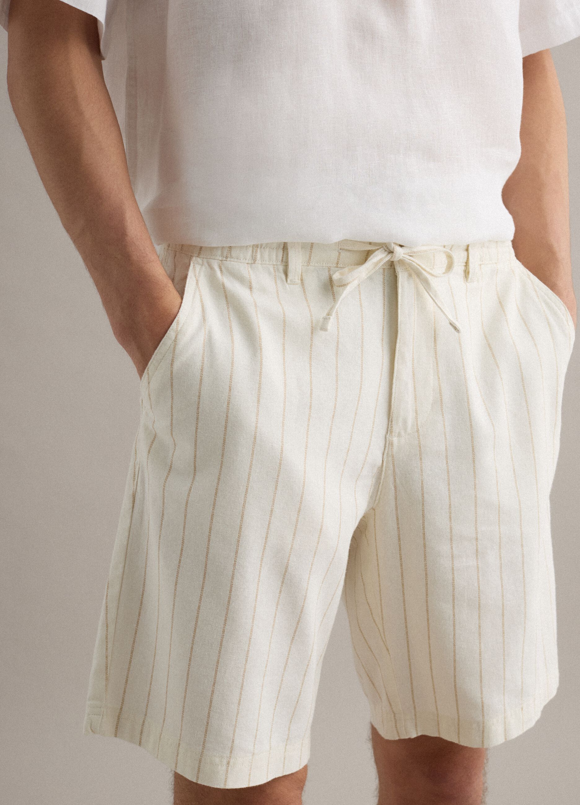 Multicolour striped linen-cotton blend shorts, regular fit