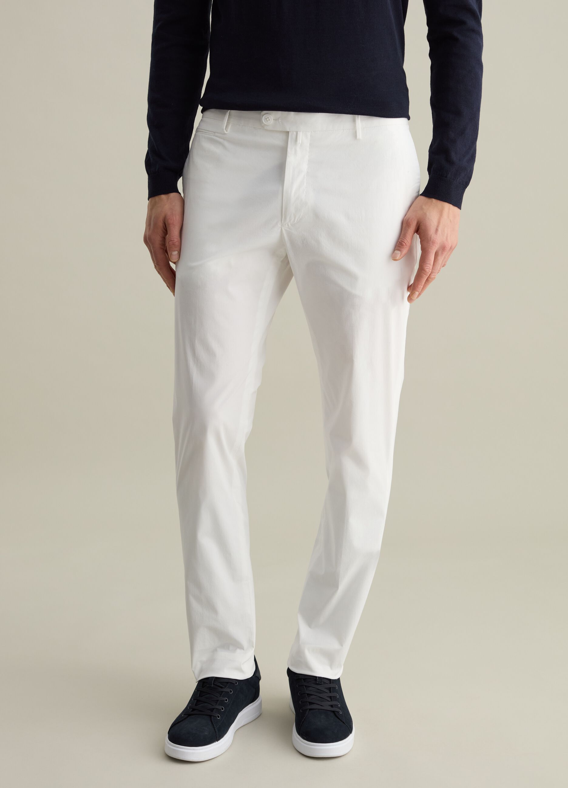 Contemporary slim-fit trousers in stretch cotton