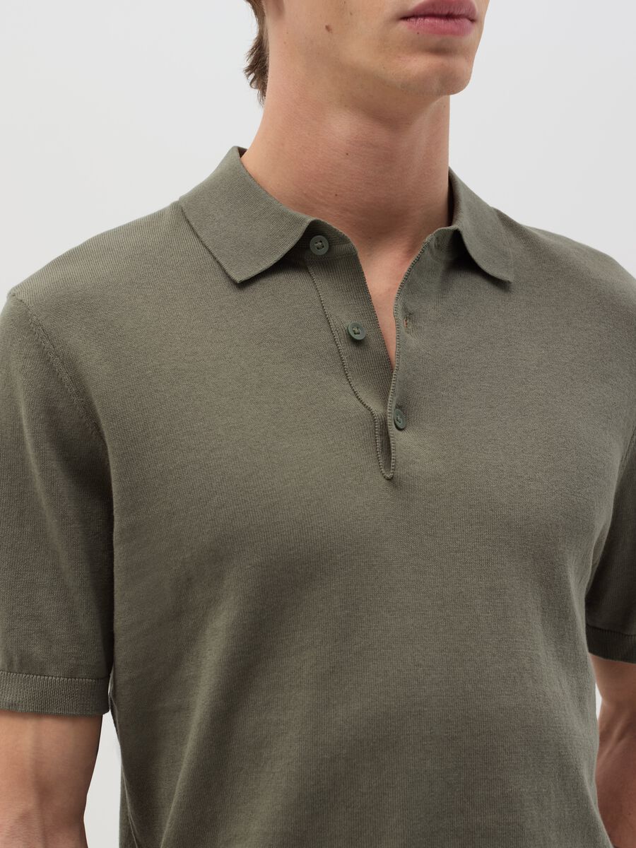 Polo shirt in solid colour cotton_2
