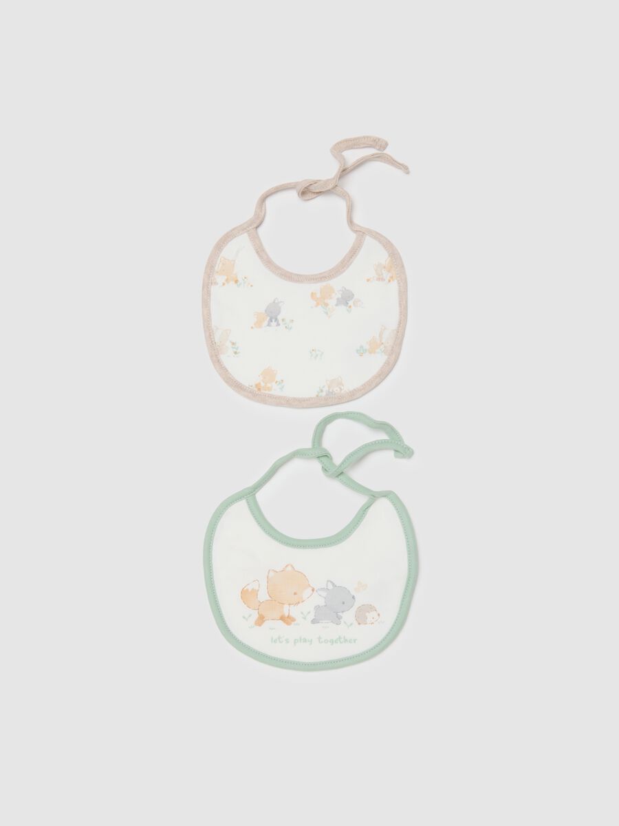 Pack of two baby bibs in pure white cotton_0