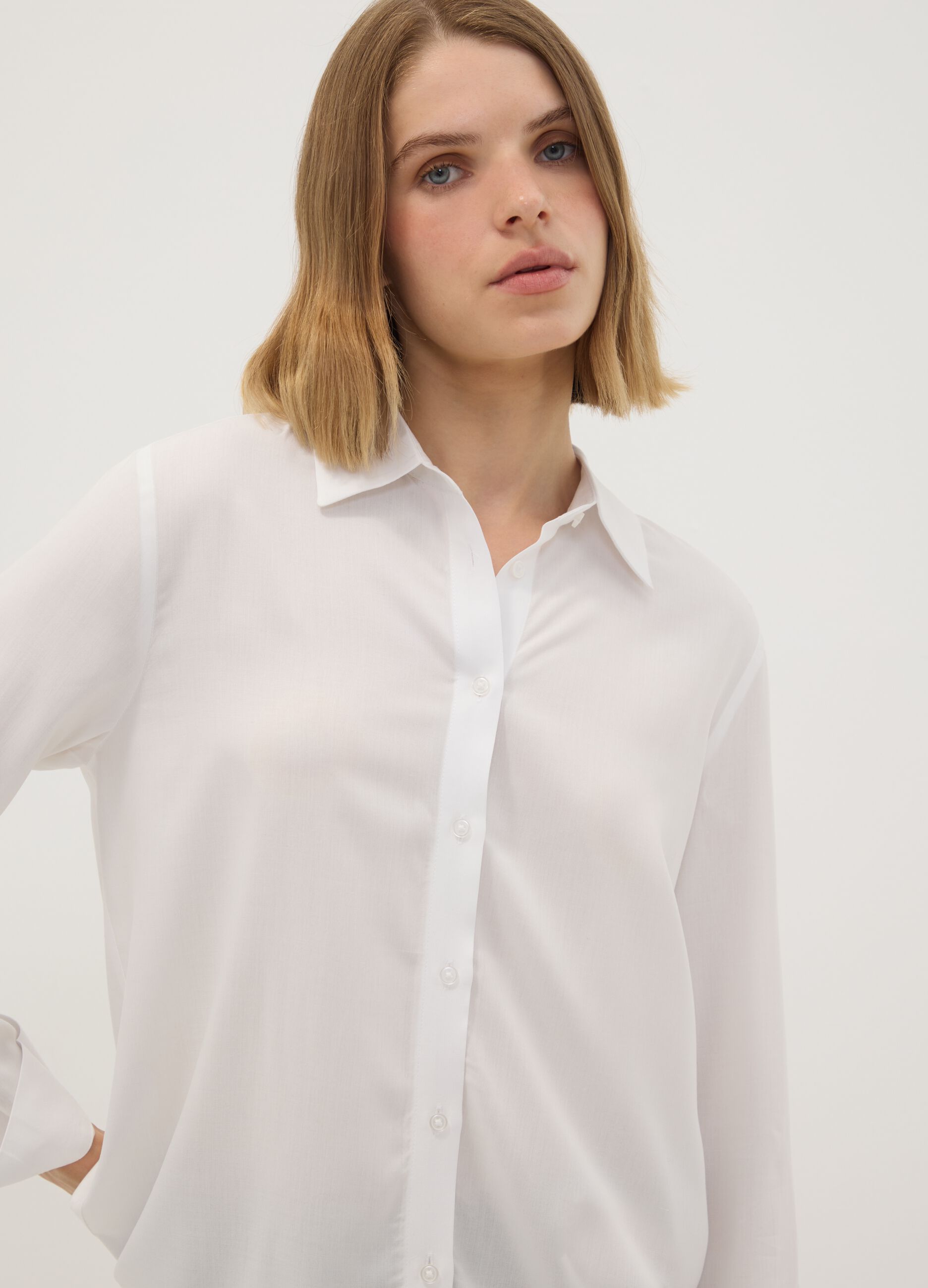 Camicia bianca in pura viscosa regular fit