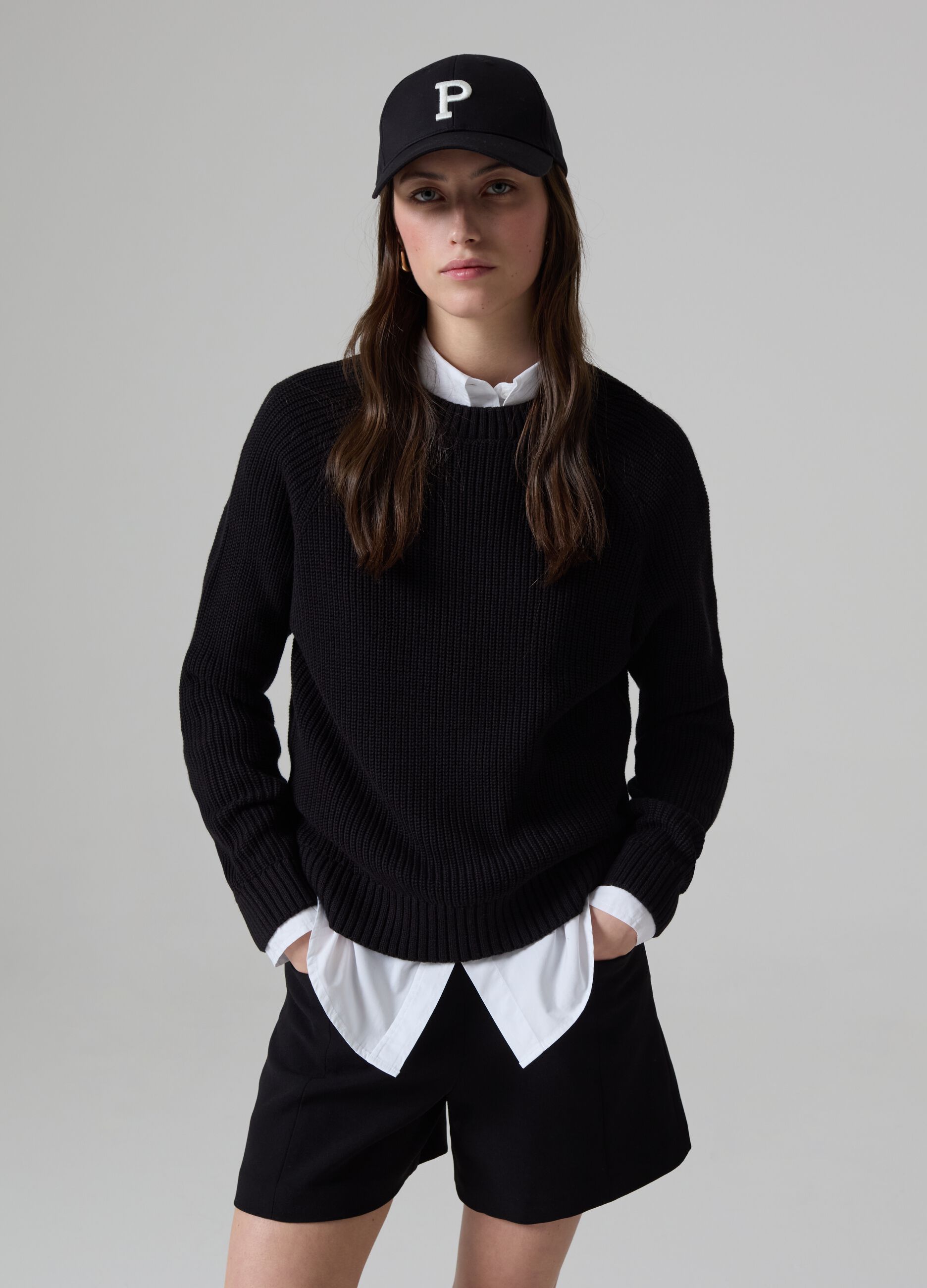 Ribbed pullover with raglan sleeves