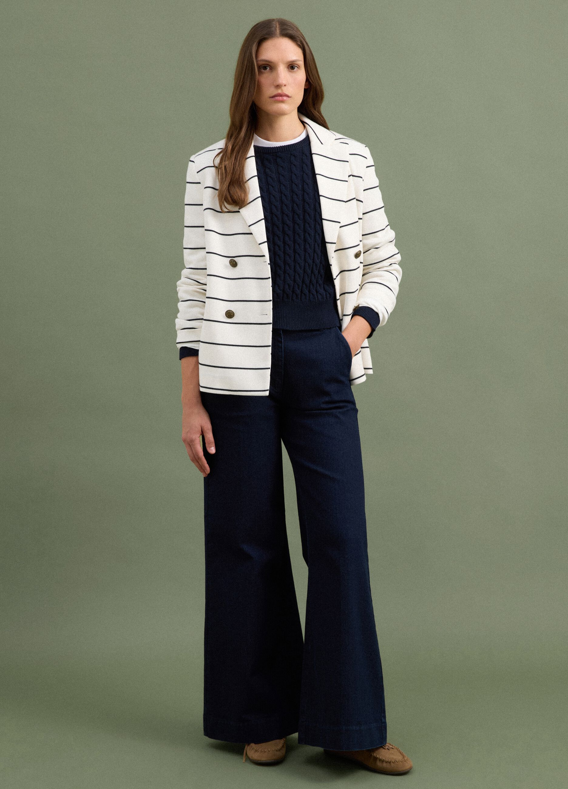 White striped regular-fit double-breasted blazer with classic lapel