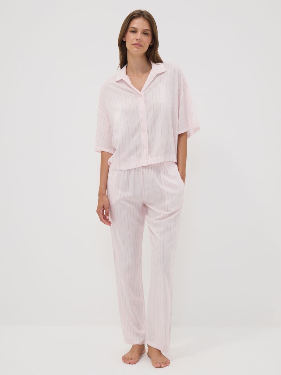 Pigiama rosa in pura viscosa con scollo a V a righe regular fit_0