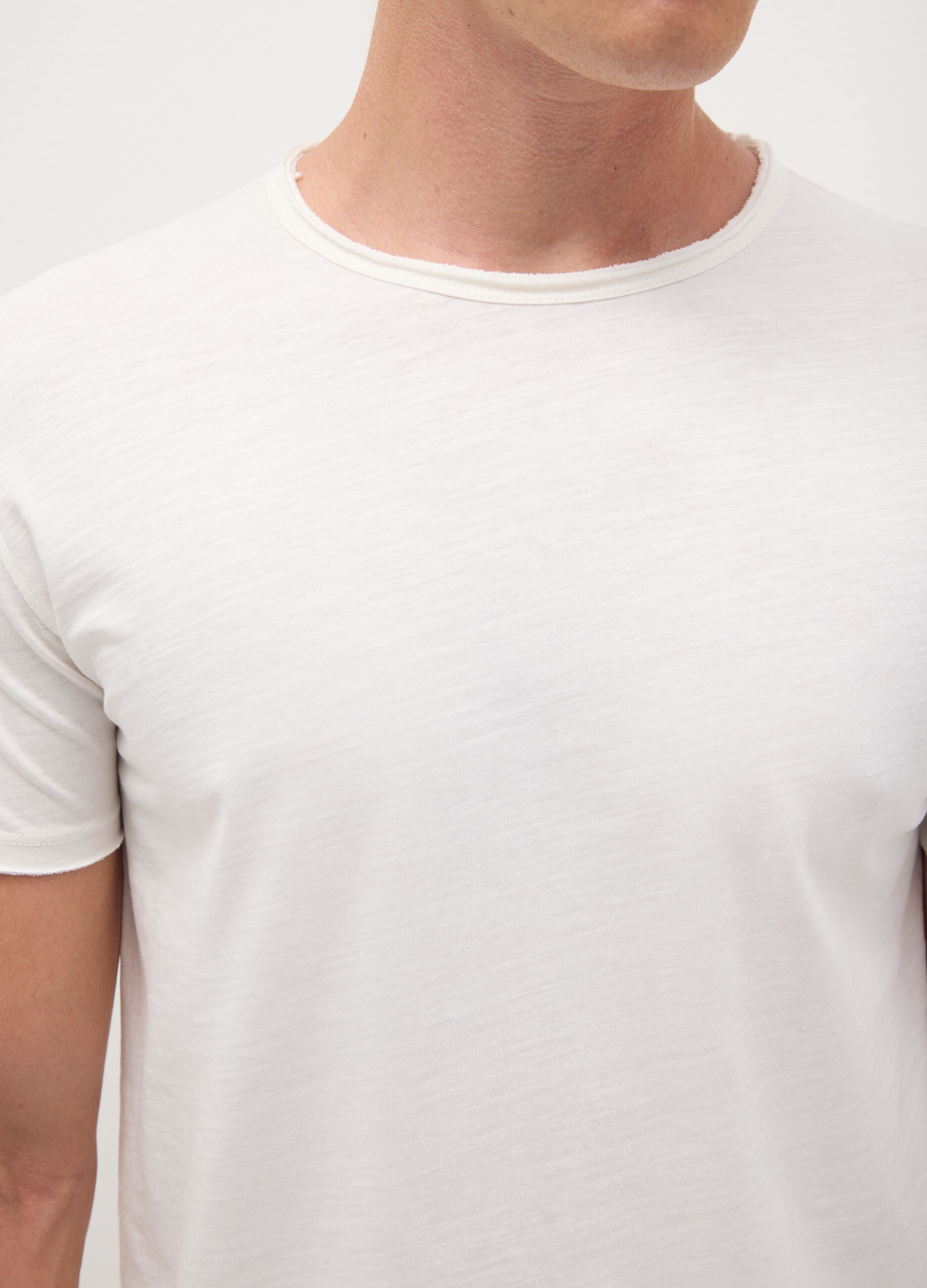 Cotton T-shirt with round neck