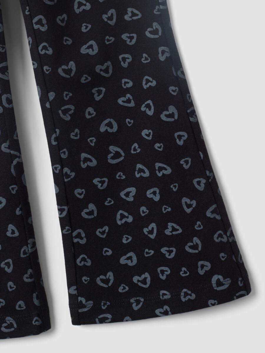 Black skinny organic cotton leggings with heart print for girls_3