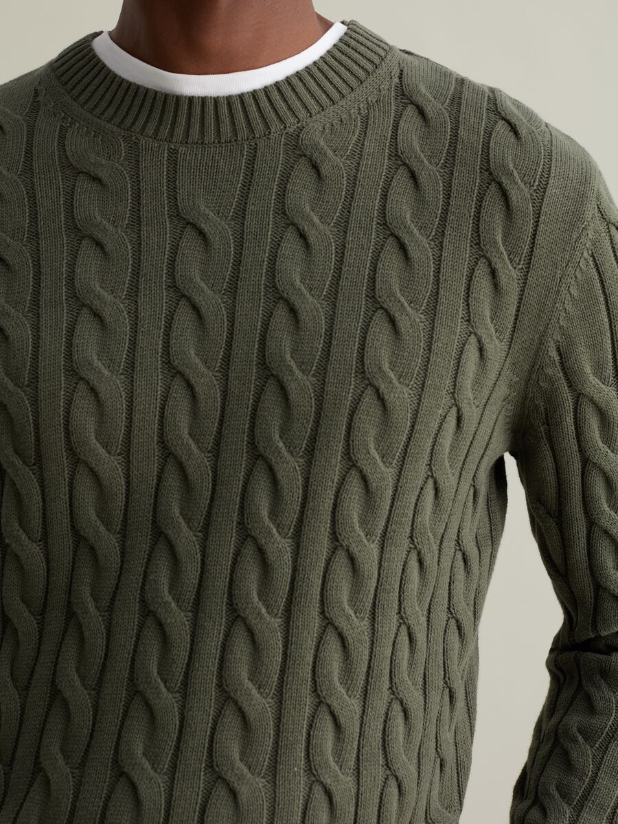Pullover with cable-knit design_2