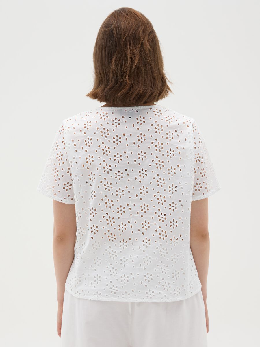 Women's White Pure Cotton Regular Fit Shirt_3