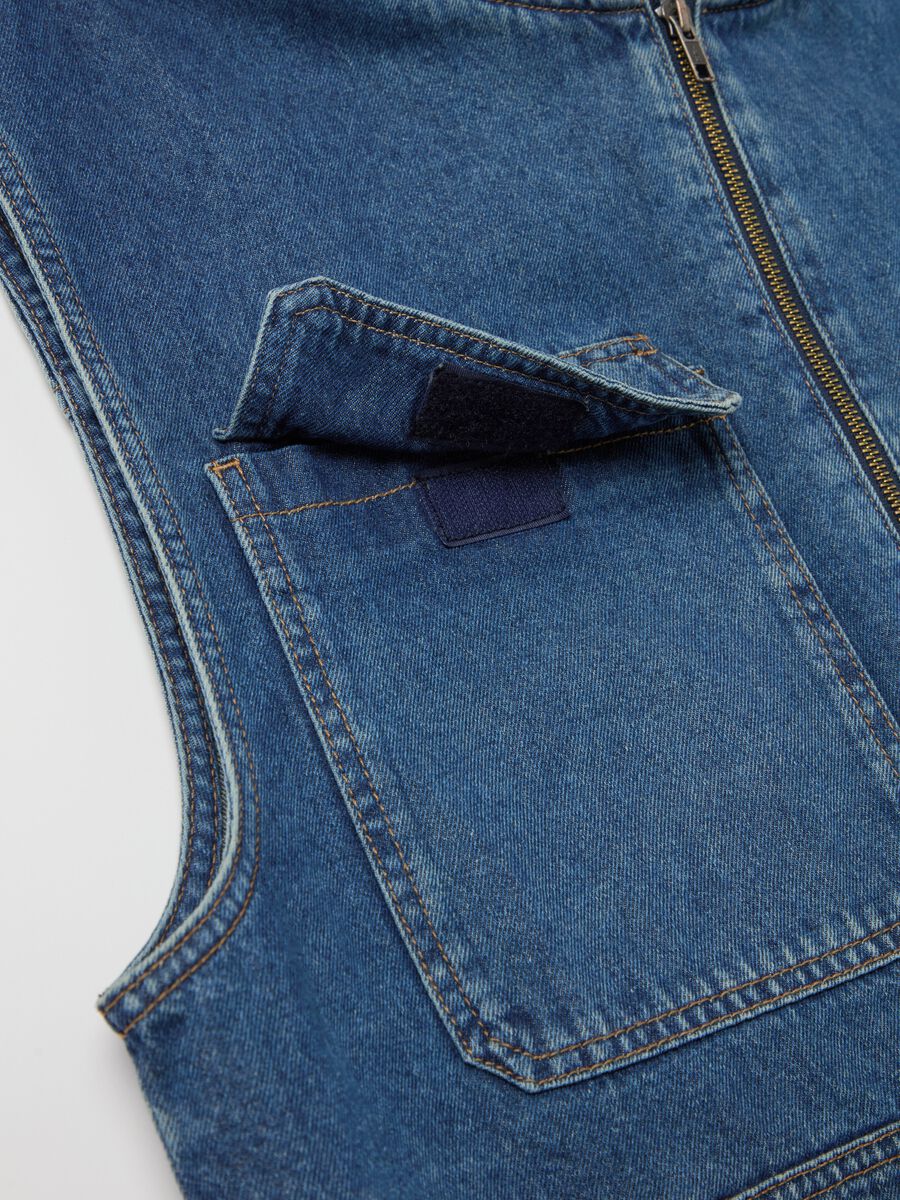 Gilet full-zip in denim con cappuccio_5