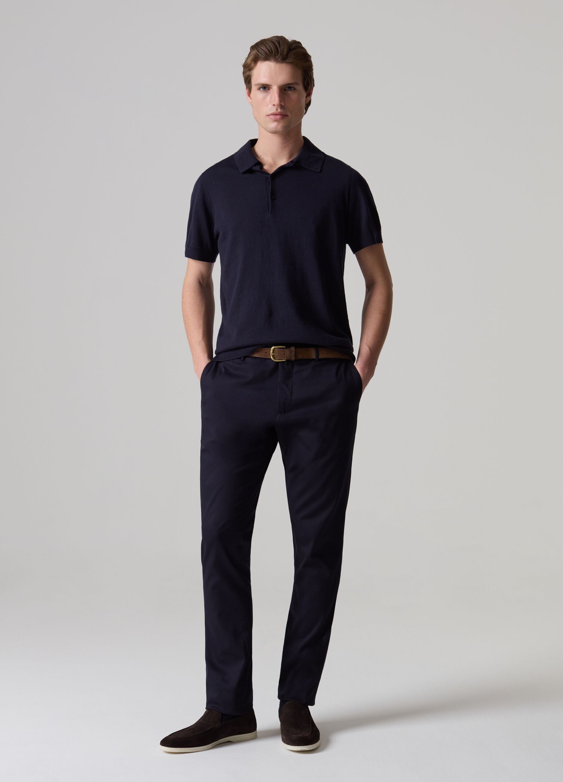 Contemporary chino trousers with five pockets