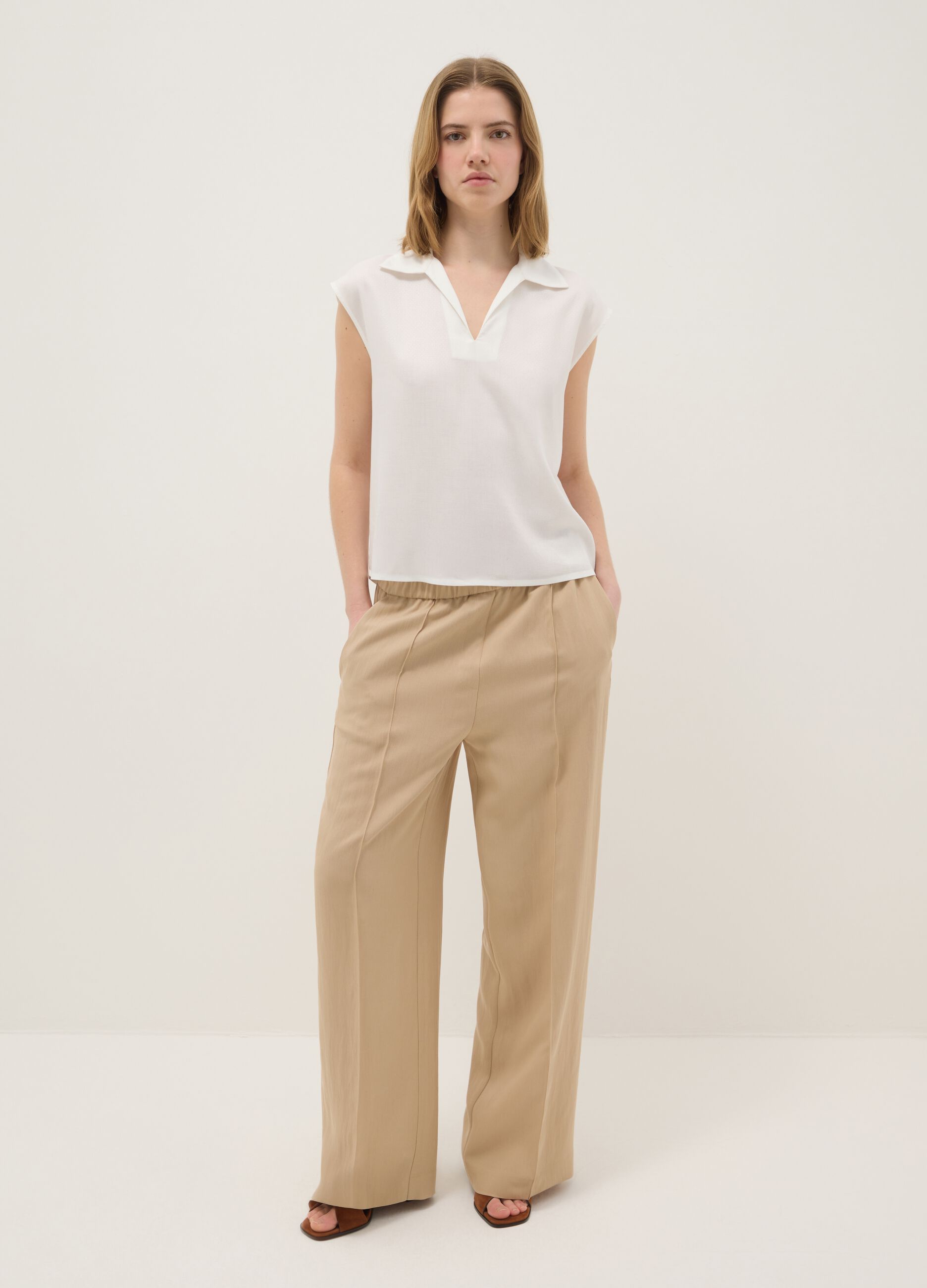 Beige wide leg jogger trousers in Lyocell and viscose blend