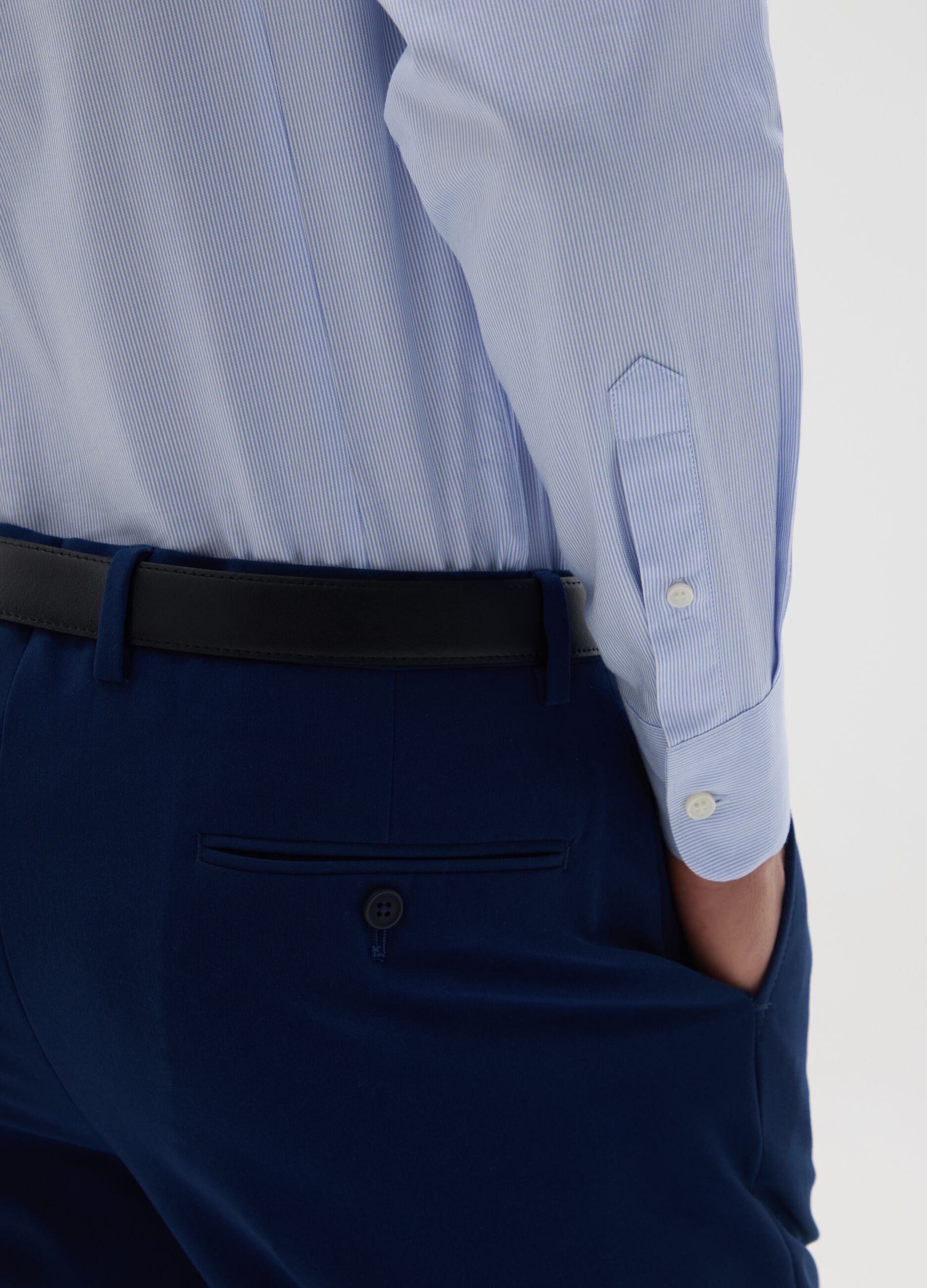 Men's pure cotton blue slim fit easy iron shirt