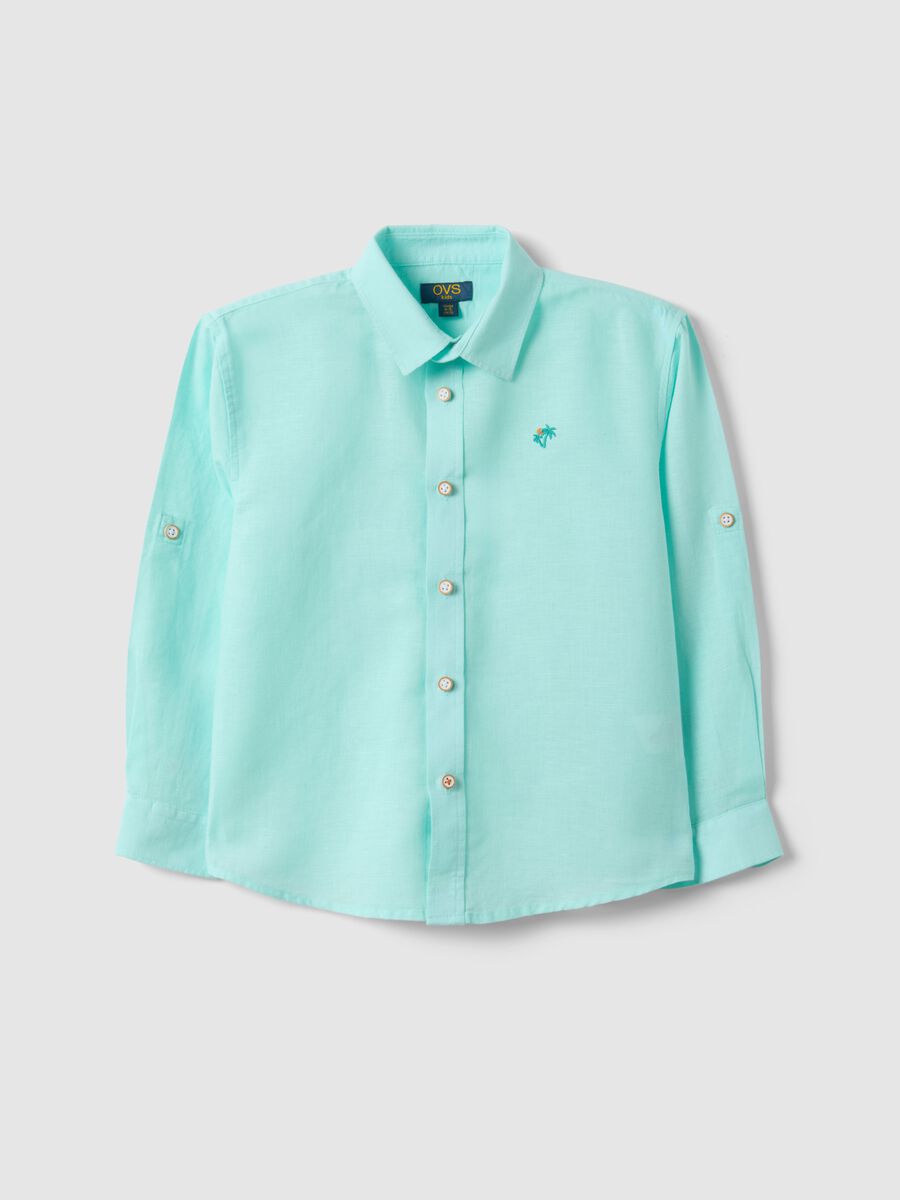 Camicia in misto lino azzurra da bambino regular fit con ricamo_0