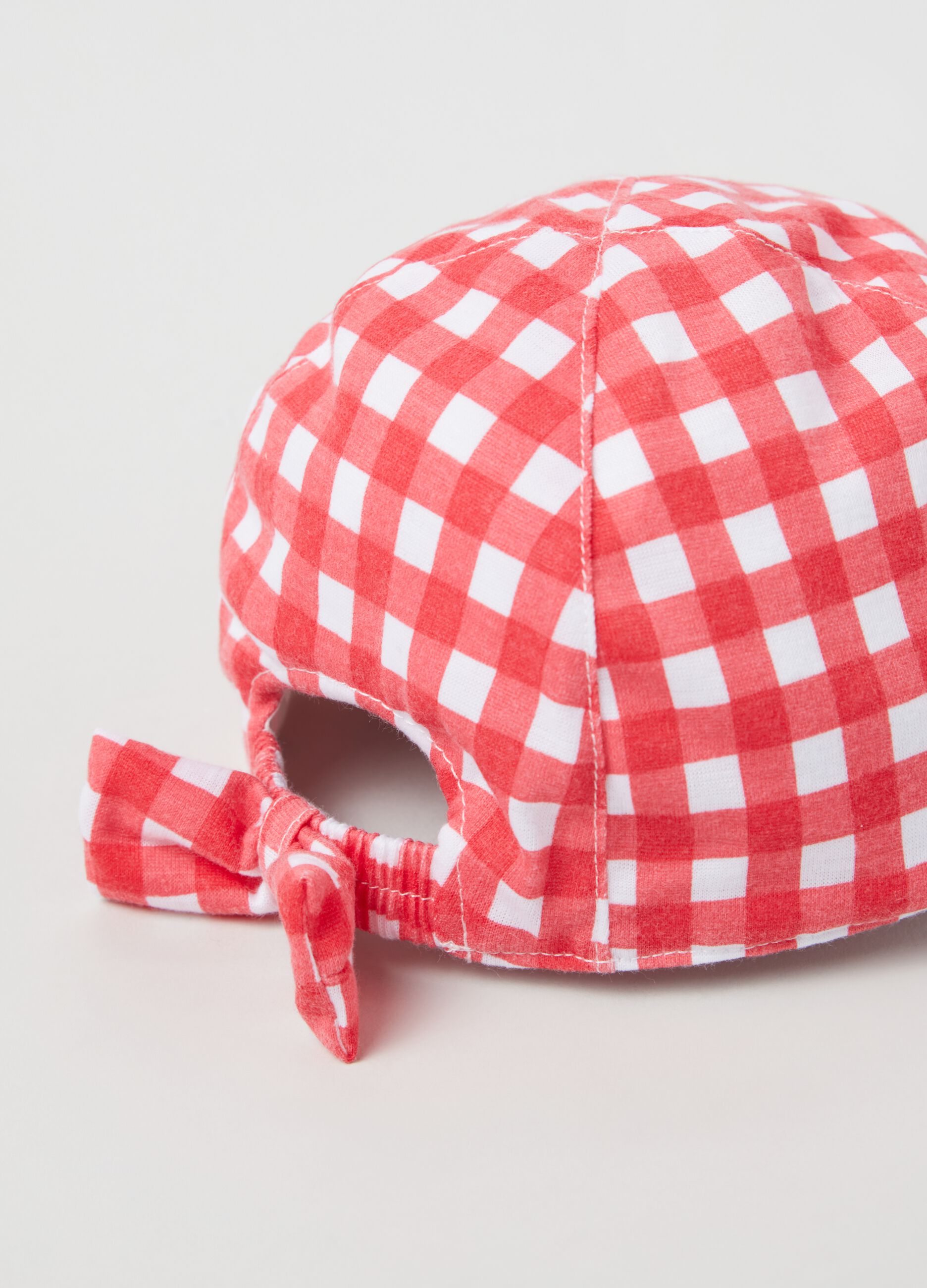 Cotton hat with gingham print