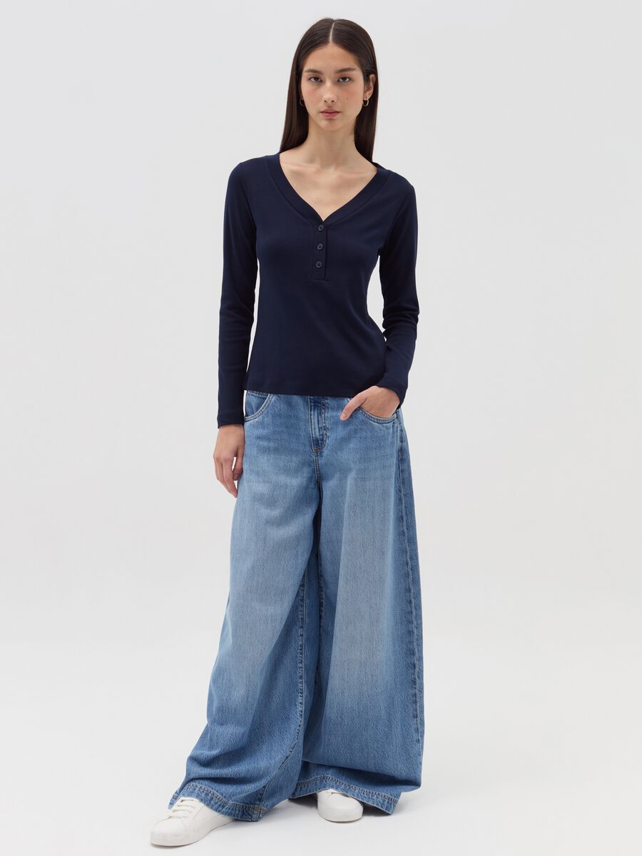 Long-sleeved T-shirt with granddad neckline_1