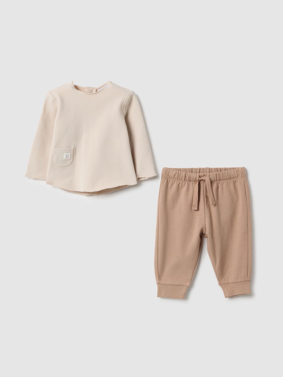 Beige newborn cotton stretch shirt and trouser set_0
