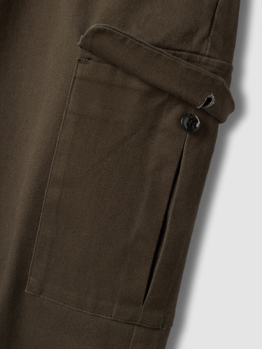 Pantaloni marroni cargo in twill di cotone elasticizzato comfort fit_1