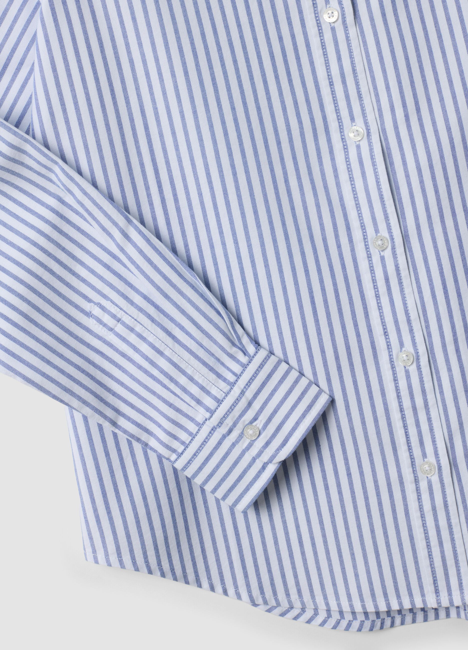 Light blue Oxford shirt with white stripes in pure cotton, comfort fit